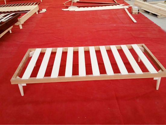 點擊查看詳細(xì)信息<br>標(biāo)題：Wooden bedstead 閱讀次數(shù)：1037